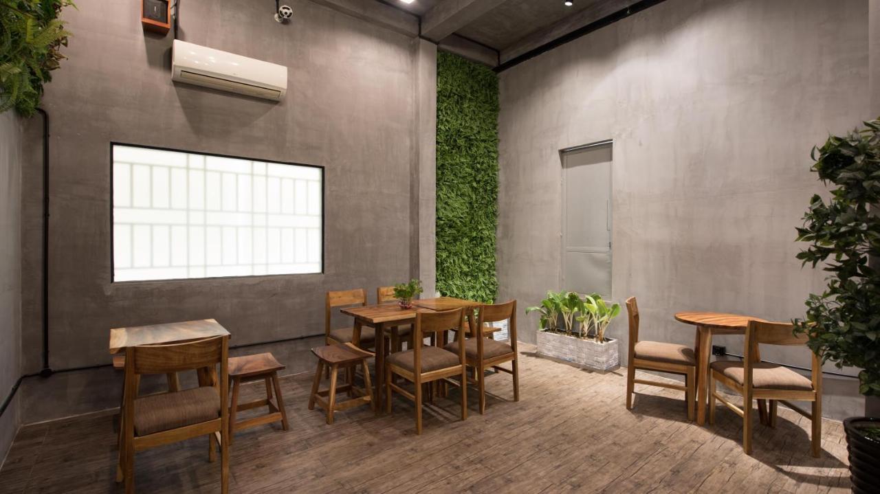 Homesyn Hotel Phnom Penh Bagian luar foto