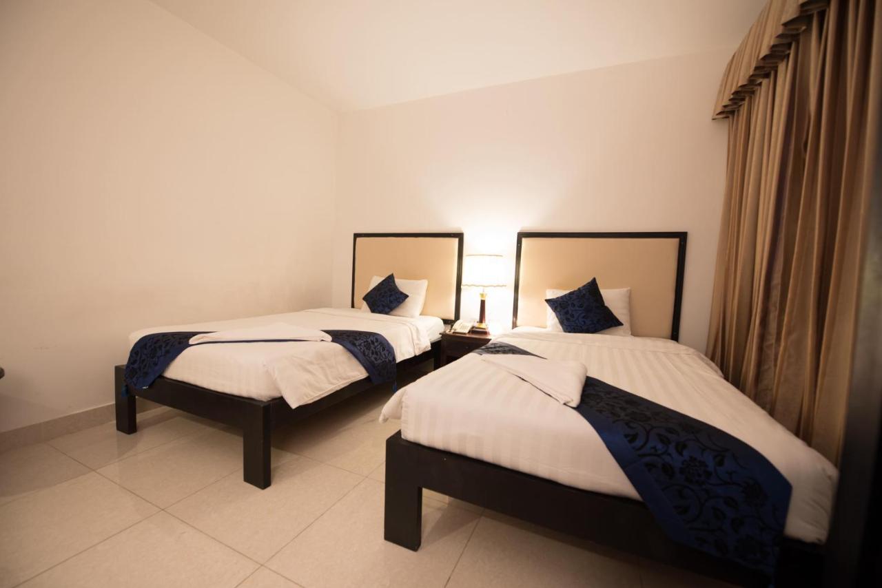 Homesyn Hotel Phnom Penh Bagian luar foto