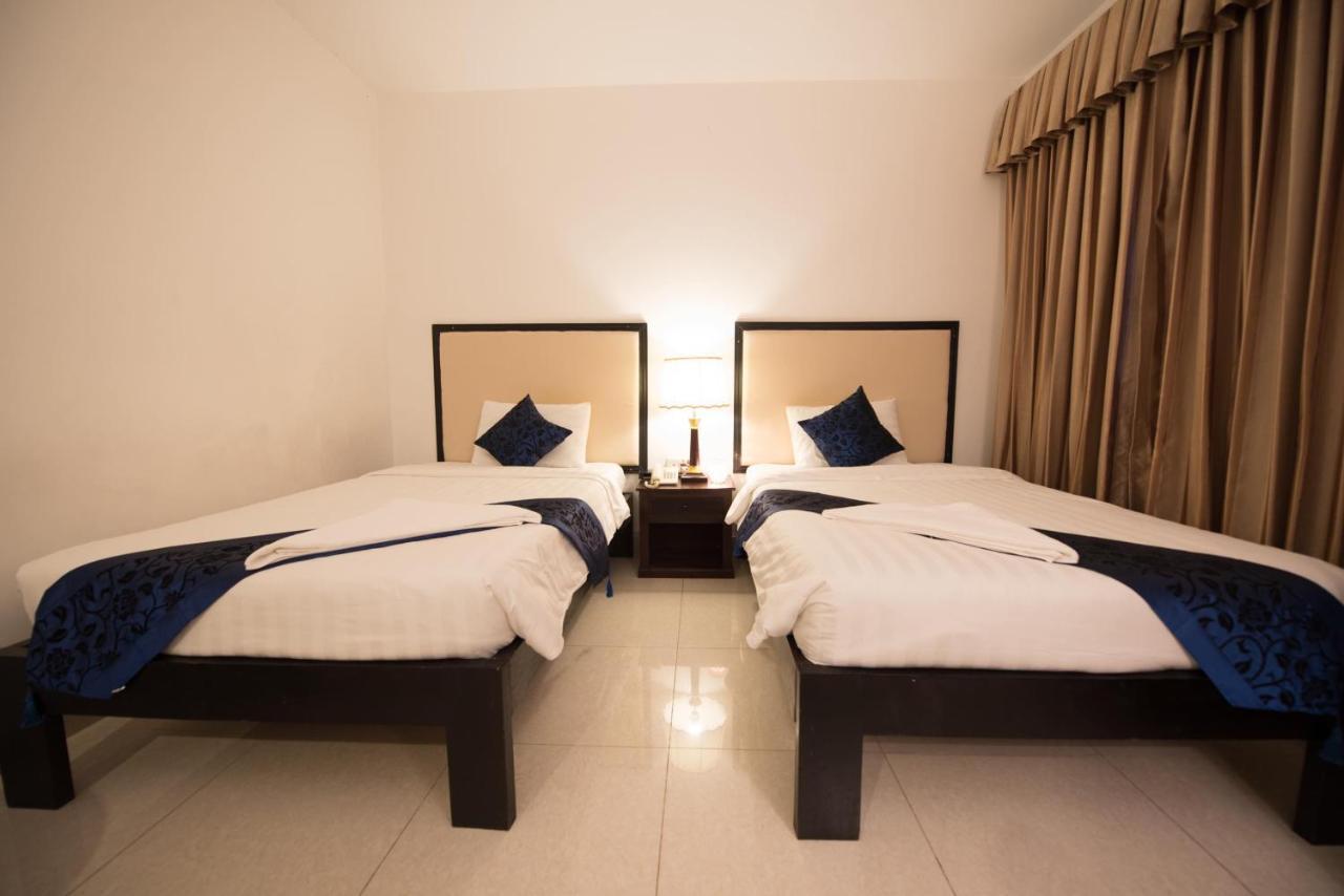 Homesyn Hotel Phnom Penh Bagian luar foto