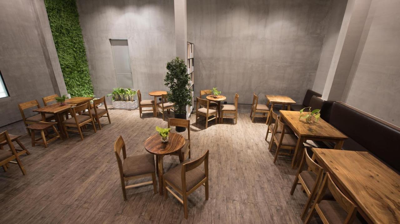 Homesyn Hotel Phnom Penh Bagian luar foto