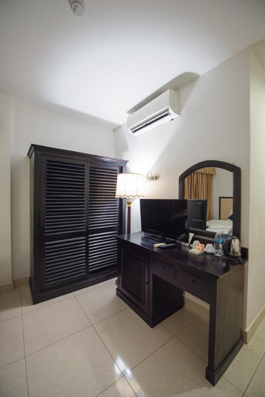 Homesyn Hotel Phnom Penh Bagian luar foto