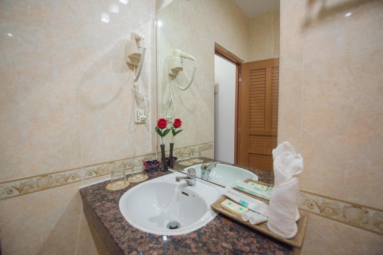 Homesyn Hotel Phnom Penh Bagian luar foto
